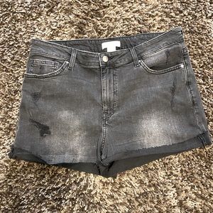 H&M black distressed denim stretch shorts